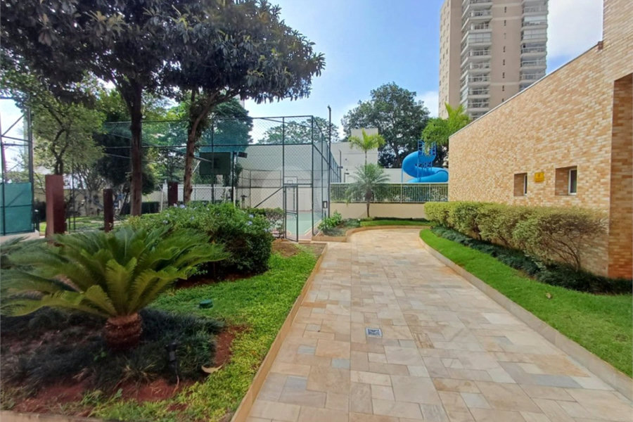 Apartamento à venda com 3 suítes em Santa Teresinha, São Paulo, SP