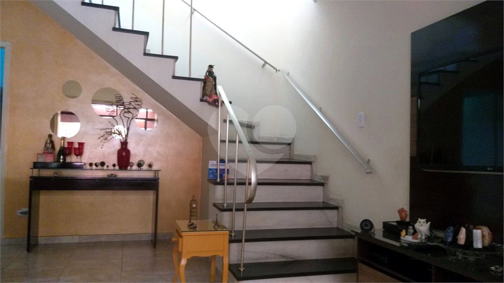 Sobrado à venda com 3 quartos, sendo 1 suíte,  em Parada Inglesa, São Paulo, SP