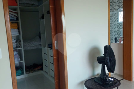 Casa à venda com 5 suítes no condomínio Village da Serra, Araçoiaba da Serra - SP