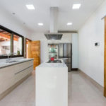Casa Térrea à venda com 5 suítes em Jardim Marajoara, São Paulo, SP