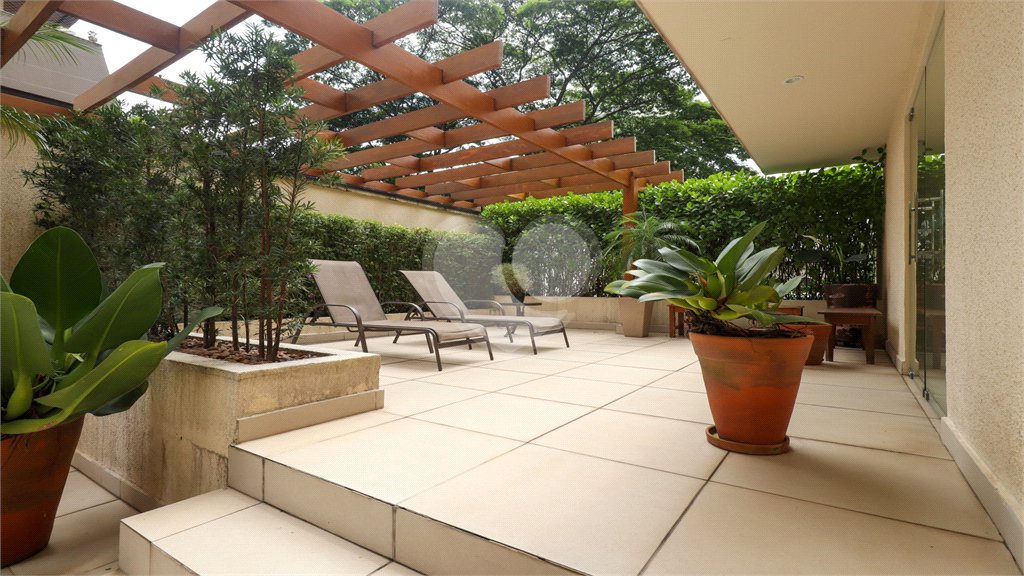 Apartamento à venda com 2 quartos, sendo 1 suíte,  em Vila Uberabinha, São Paulo, SP