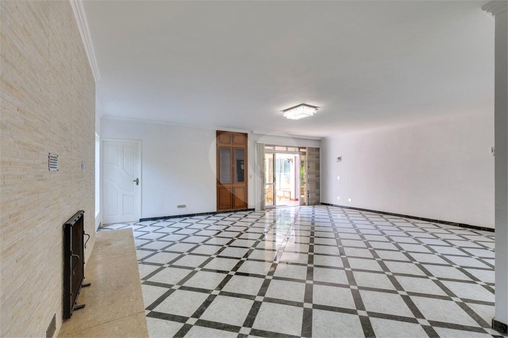 Casa Térrea à venda com 3 quartos, sendo 1 suíte, em Interlagos, São Paulo, SP