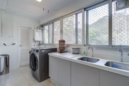 Apartamento à venda com 4 quartos, sendo 1 suíte, em Alto da Boa Vista, São Paulo, SP
