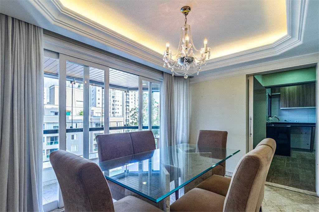 Apartamento à venda com 3 quartos, sendo 2 suítes,  em Vila Andrade, São Paulo, SP