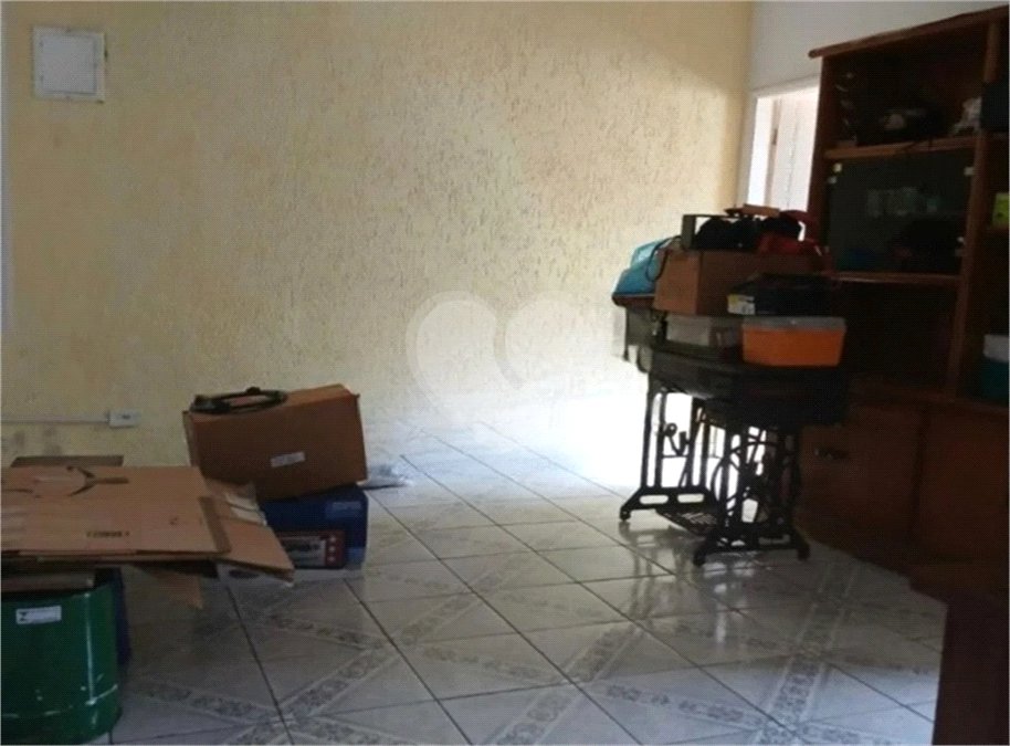 Casa à venda com 3 quartos, sendo 1 suíte, em Vila Mariana, São Paulo, SP