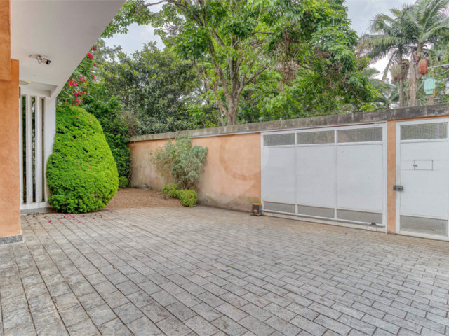 Casa à venda ou para alugar com 3 quartos, sendo 1 suíte,  em Brooklin Velho, São Paulo, SP