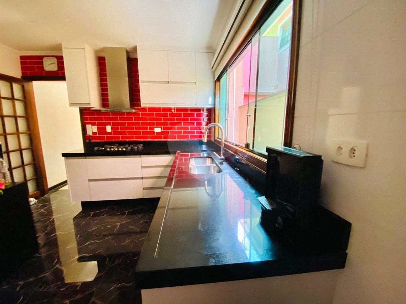 Sobrado à venda com 3 quartos, sendo 1 suíte, em Tremembé, São Paulo, SP