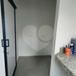 Casa à venda com 3 suítes no condomínio Village Itaguaçu, Atibaia - SP