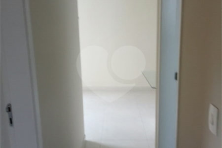 Apartamento à venda com 2 quartos em Vila Anastácio, São Paulo, SP