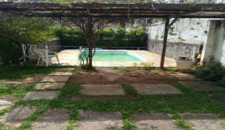 Casa à venda com 6 quartos em Jardim Peri Peri, São Paulo, SP