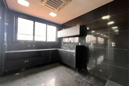 Prédio Corporativo em Santos | 4 Pavimentos | Galpão com Pé-Direito Duplo | Estrutura para +200 Pessoas | Compra Ou Locação