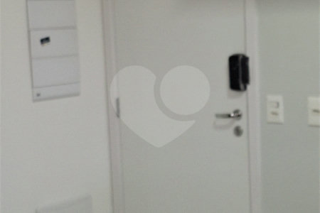 Apartamento à venda com 3 suítes em Vila Anastácio, São Paulo, SP