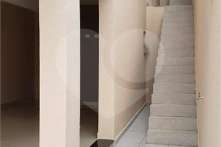 Casa à venda com 3 quartos, sendo 1 suíte, em Vila Santa Rosália, São Roque, SP