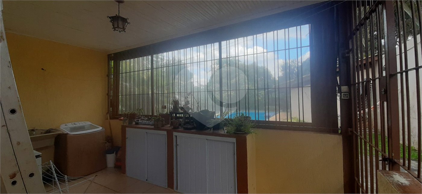 Casa à venda com 3 quartos, sendo 2 suítes, em São Vicente, Mairiporã, SP