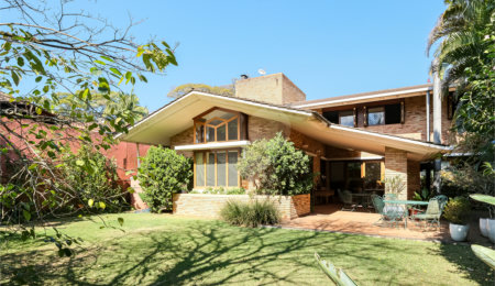 Casa à venda com 4 quartos, sendo 2 suítes, em Jardim Cordeiro, São Paulo, SP