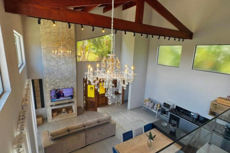 Casa à venda com 4 suítes no condomínio Portal Ouro Verde, Atibaia - SP