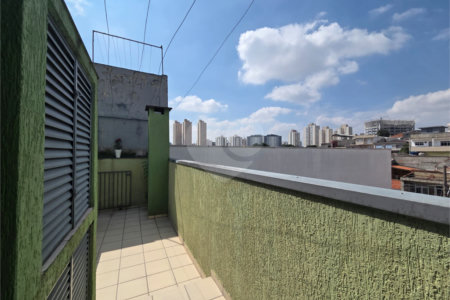 Casa à venda com 4 quartos, sendo 1 suíte, em Vila Paulo Silas, São Paulo, SP