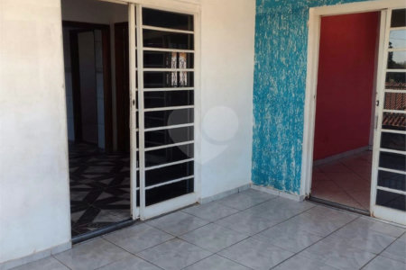 Casa à venda com 4 quartos, sendo 1 suíte, em Rechan, Itapetininga, SP