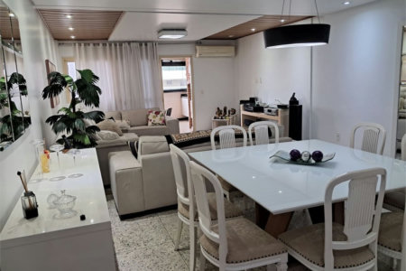 Apartamento Residencial à venda, Gonzaga, Santos - AP0761.
