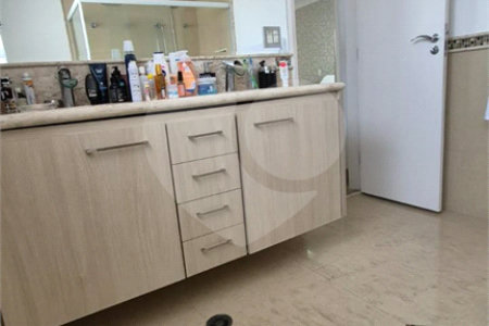 Apartamento à venda com 3 suítes em Santa Teresinha, São Paulo, SP