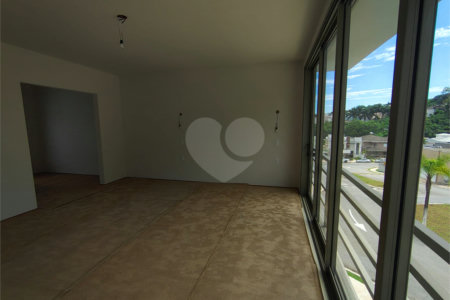 Casa à venda com 4 quartos, sendo 3 suítes,  no condomínio Villa Verde, Jundiaí - SP