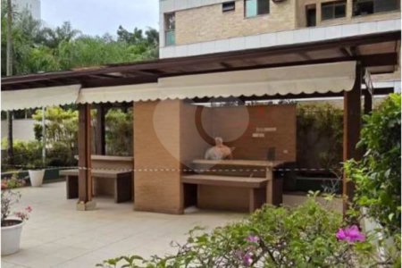 Apartamento à venda com 3 quartos, sendo 2 suítes, em Barra da Tijuca, Rio de Janeiro, RJ
