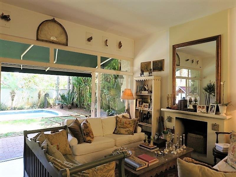 Casa à venda com 4 quartos, sendo 2 suítes, em Jardim Morumbi, São Paulo, SP