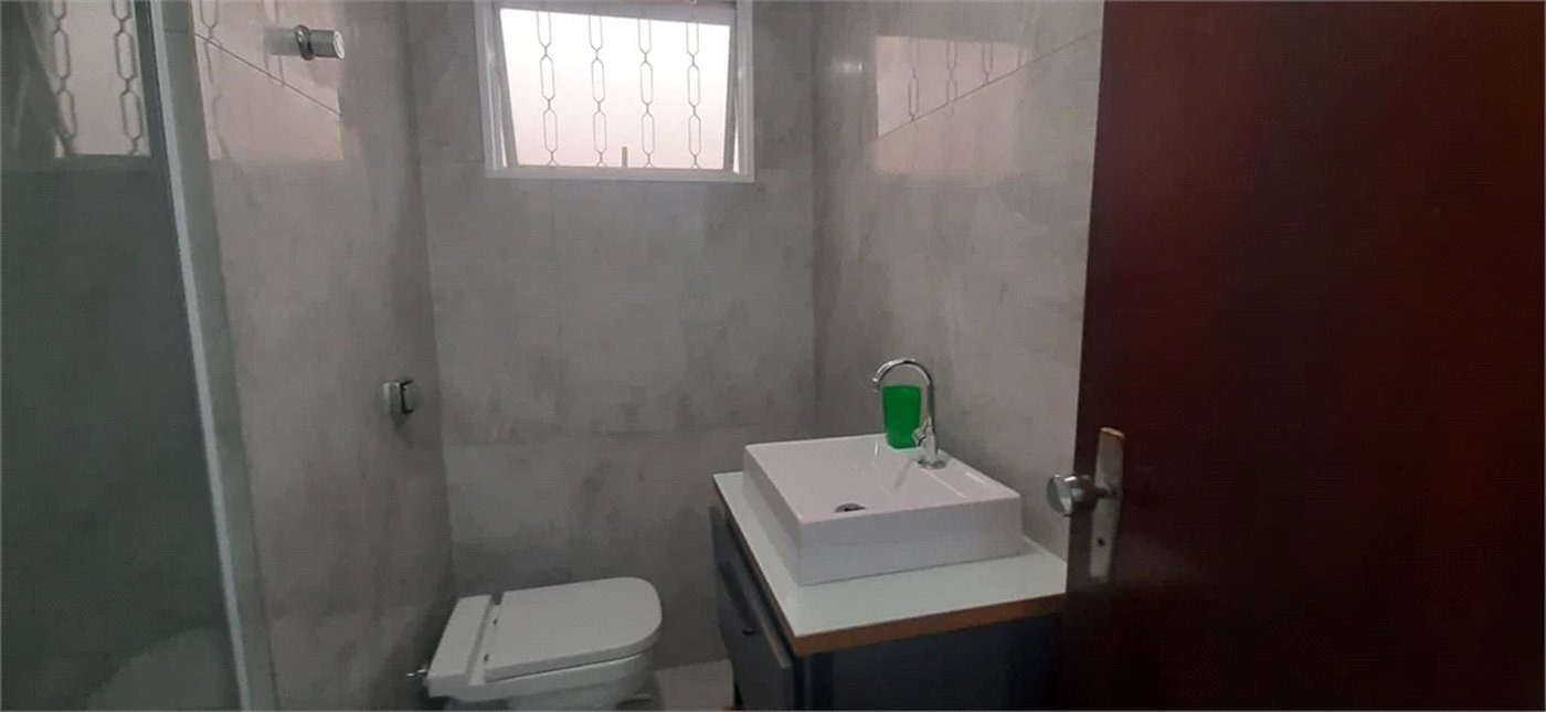 Sobrado à venda com 3 quartos, sendo 1 suíte, em Jardim Sarah, São Paulo, SP