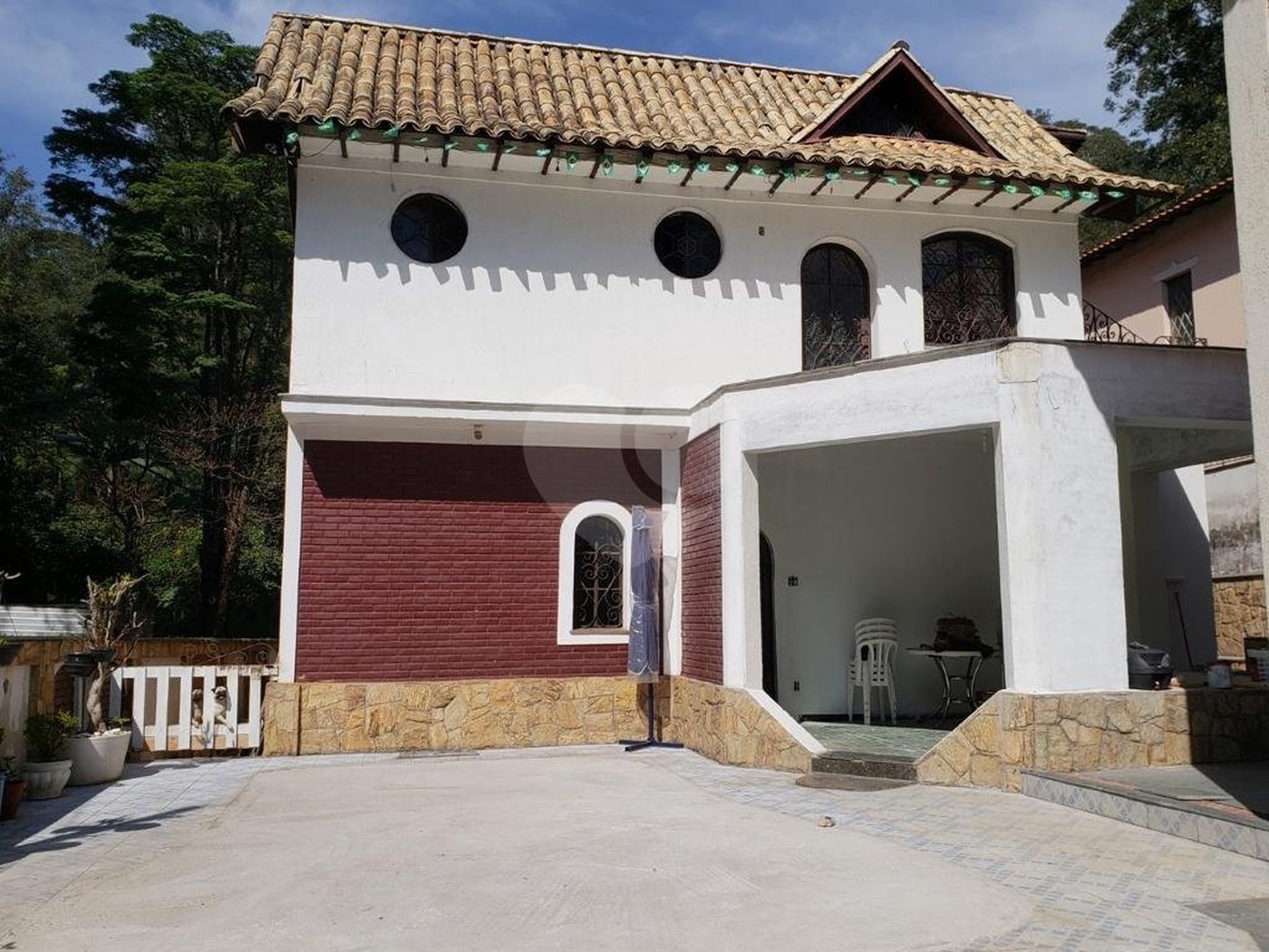 Sobrado à venda com 4 quartos, sendo 1 suíte, em Jardim Floresta, São Paulo, SP