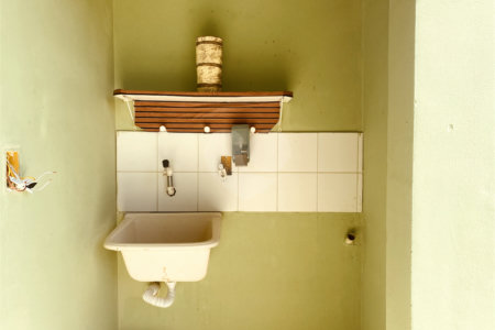 Casa em condomínio para alugar com 2 quartos, sendo 1 suíte, em Caravelas, Armação dos Búzios, RJ