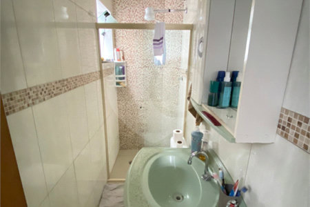 Sobrado à venda com 3 quartos, sendo 1 suíte, em Jardim Quaresmeira II, Suzano, SP