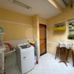 Casa à venda com 3 quartos, sendo 1 suíte, no condomínio Regina, São Paulo - SP