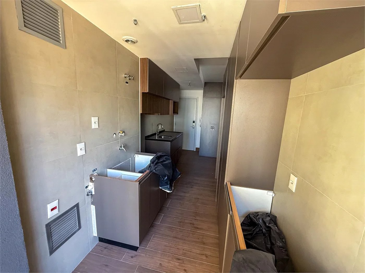 Apartamento à venda com 3 suítes em Sumarezinho, São Paulo, SP