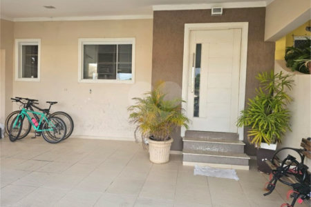 Casa à venda com 3 quartos, sendo 1 suíte, no condomínio Parque das Árvores, Sorocaba - SP