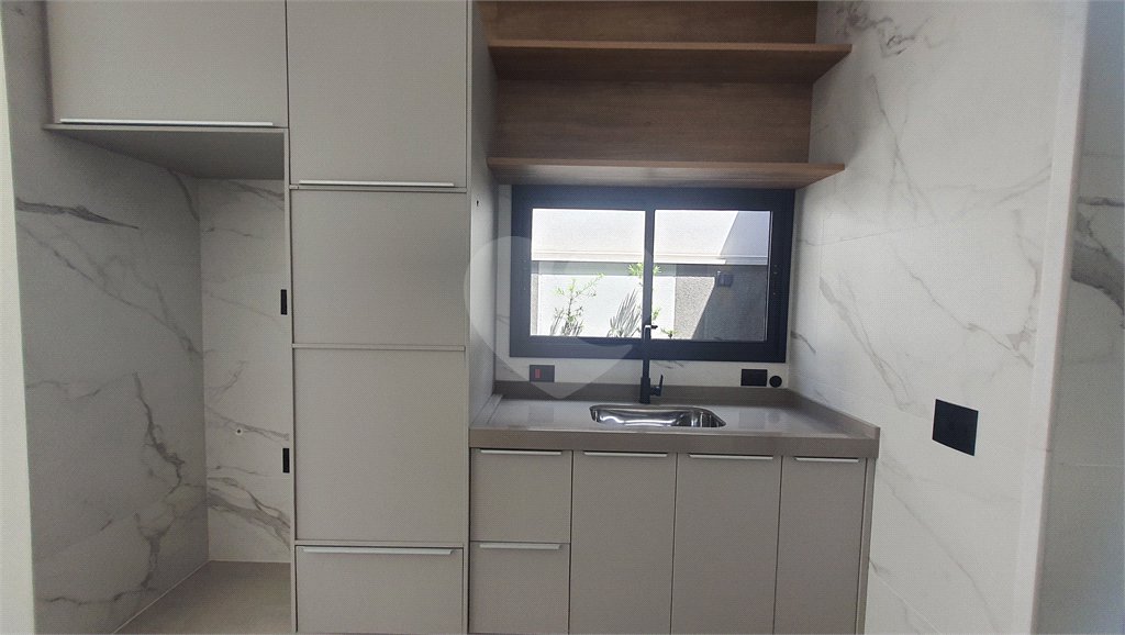 Casa à Venda de 03 dormitórios em São Carlos, no Condomínio Faixa Azul