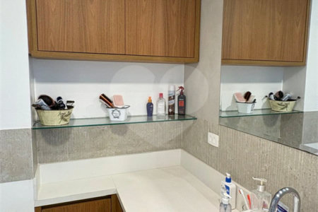 Apartamento em Moema Pássaros à Venda 171 m² 3 Dormitórios 3 Suítes Reformado