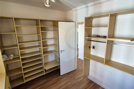 Apartamento para venda em Moema com 2 quartos, sendo 1 suíte, 1 vaga, 62 m²