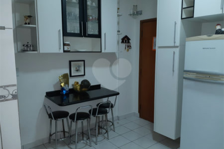 Apartamento à venda com 3 quartos, sendo 2 suítes, em Pinheiros, São Paulo, SP