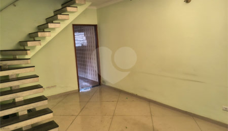Sobrado à venda com 3 quartos em Vila Paulo Silas, São Paulo, SP