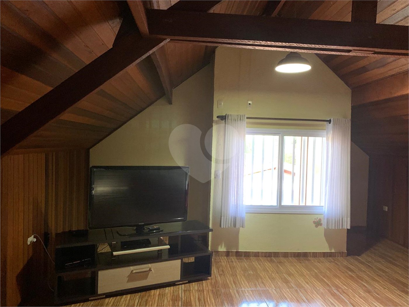 Casa Térrea à venda com 3 quartos, sendo 1 suíte, em Alpes D'ouro, Bom Jesus dos Perdões, SP