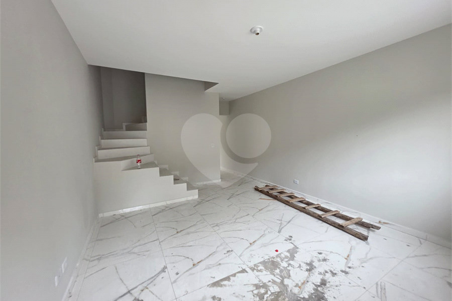 Sobrado à venda com 2 quartos, sendo 1 suíte, em Vila Clarice, São Paulo, SP