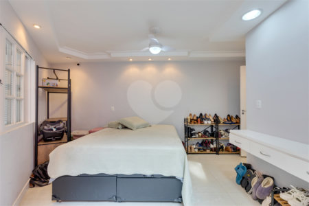 Casa à venda com 4 suítes em Jardim Marajoara, São Paulo, SP
