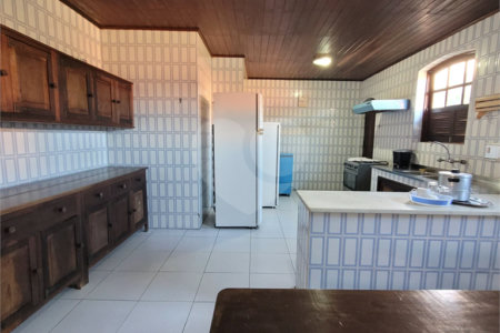 Casa à venda com 4 quartos, sendo 2 suítes, em Ferradura, Armação dos Búzios, RJ