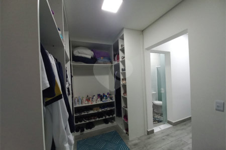 Casa à venda com 2 quartos, sendo 1 suíte, no condomínio Horto Florestal Villagio, Sorocaba - SP