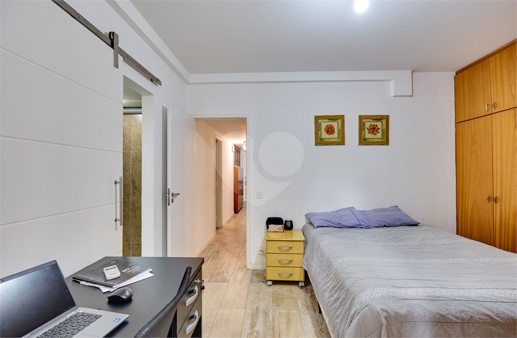 Apartamento à venda com 3 quartos, sendo 1 suíte, em Vila Olímpia, São Paulo, SP