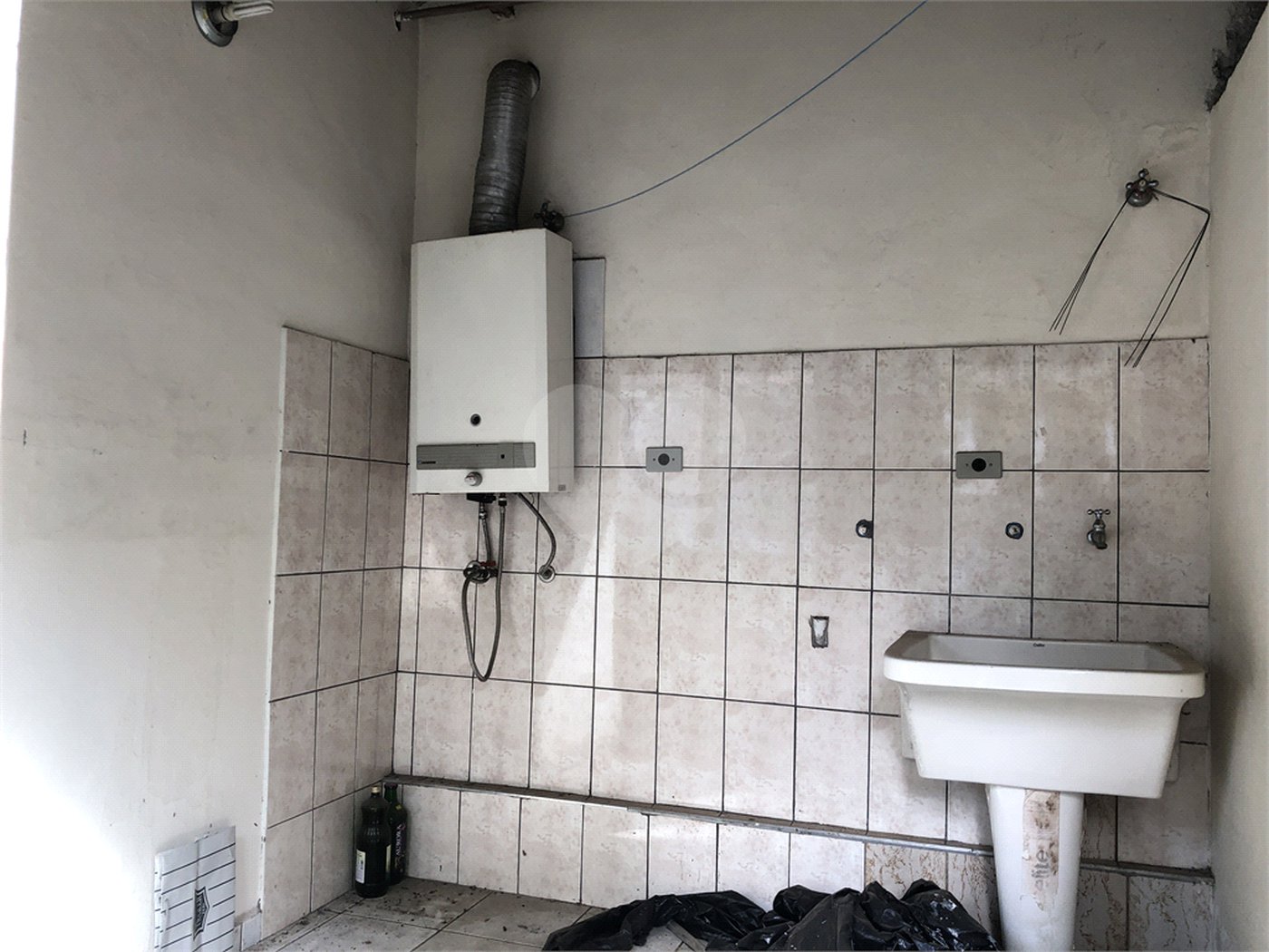 Casa Térrea à venda com 3 quartos, sendo 2 suítes, em Horto Florestal, São Paulo, SP