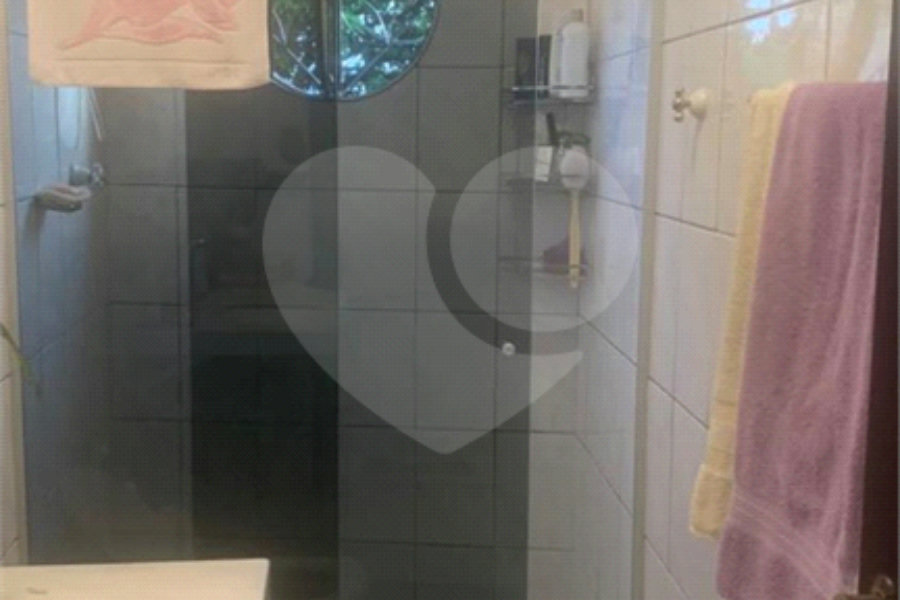 Sobrado à venda com 4 quartos, sendo 1 suíte, em Tremembé, São Paulo, SP