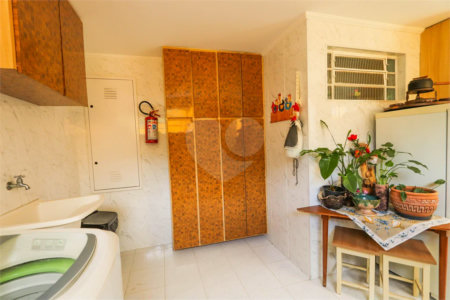 Casa à venda com 4 quartos, sendo 1 suíte, em Jardim Franca, São Paulo, SP