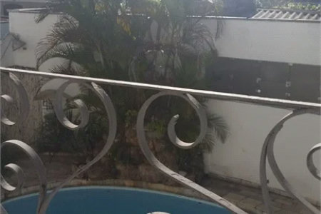 Sobrado à venda com 4 quartos, sendo 2 suítes, em Jardim Leonor, São Paulo, SP