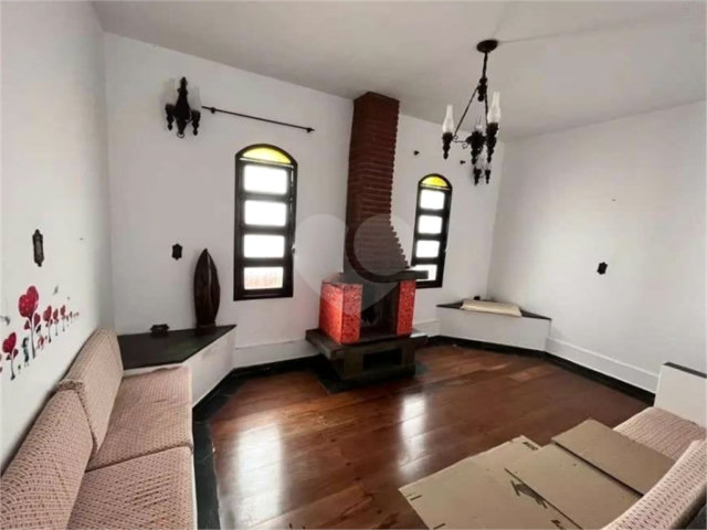 Sobrado à venda com 5 quartos, sendo 3 suítes, em Vila Clarice, São Paulo, SP